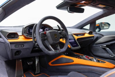2024 Lamborghini Revuelto Coupé