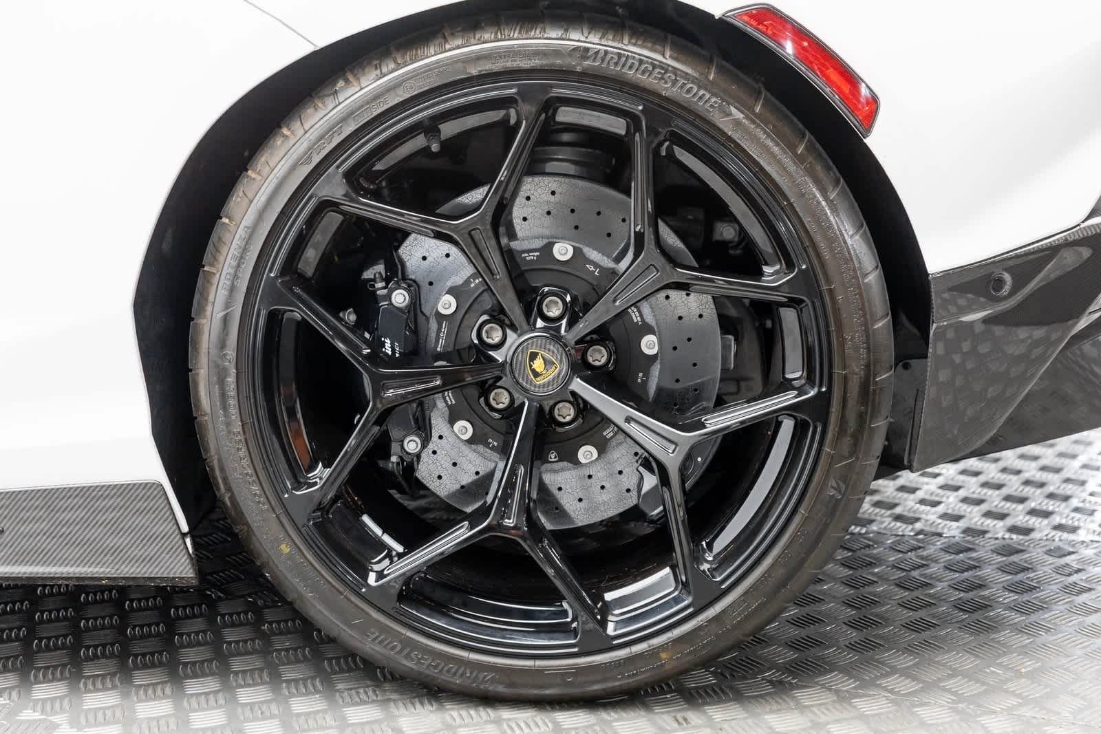 2024 Lamborghini Revuelto Coupé