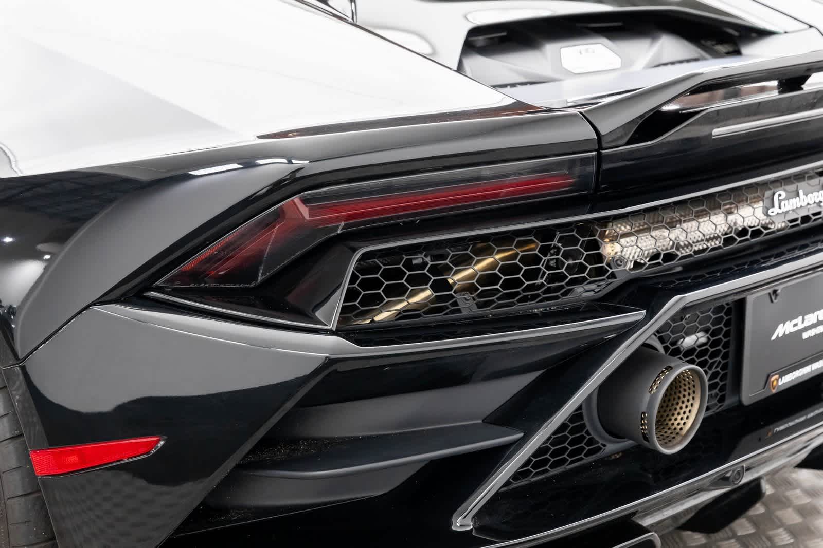 2022 Lamborghini Huracan EVO Coupe RWD