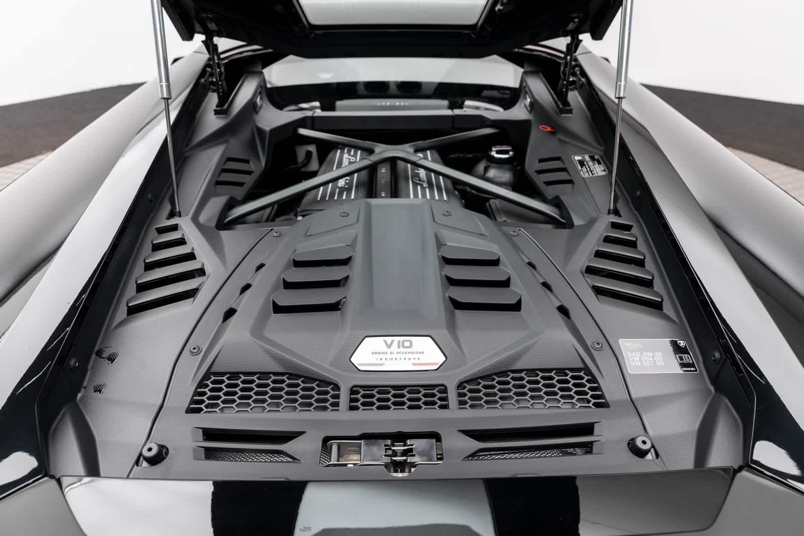 2022 Lamborghini Huracan EVO Coupe RWD