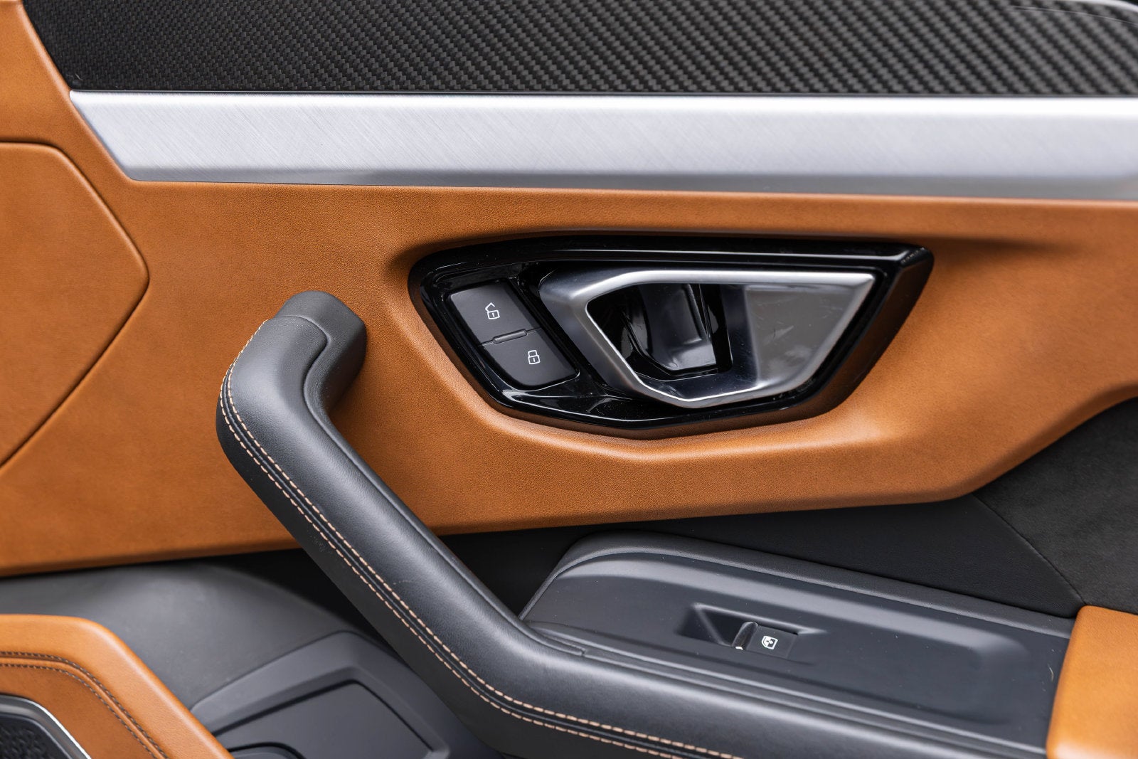 Lamborghini Urus AWD 2021