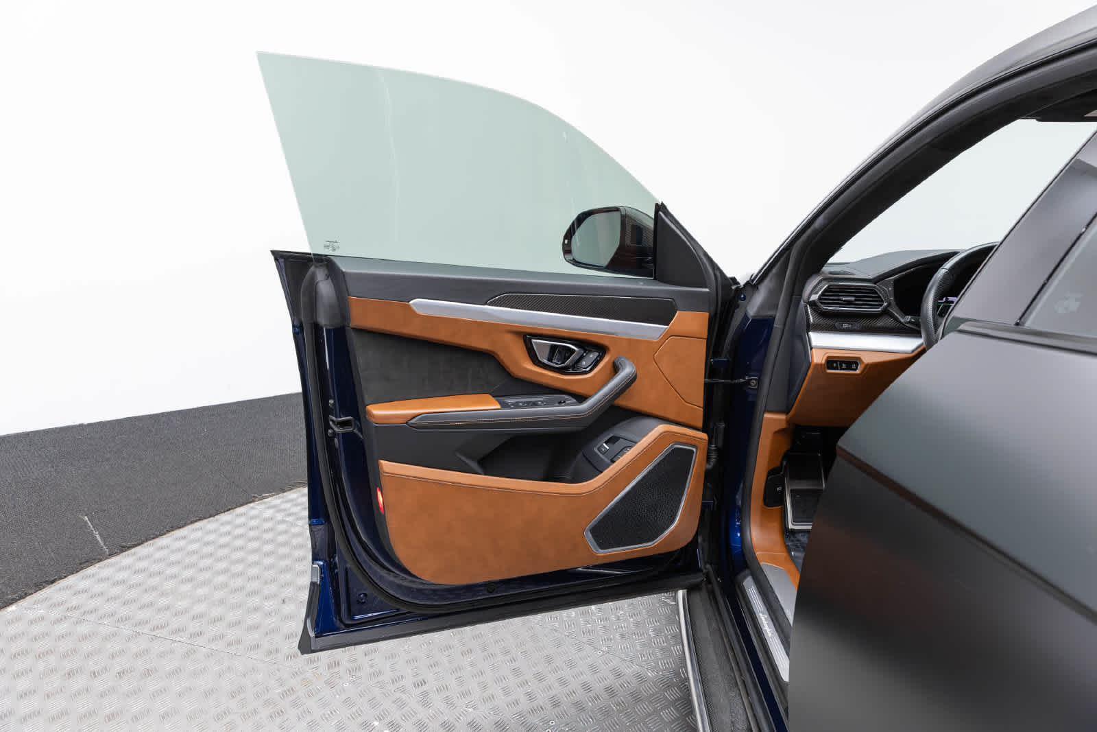 Lamborghini Urus AWD 2021