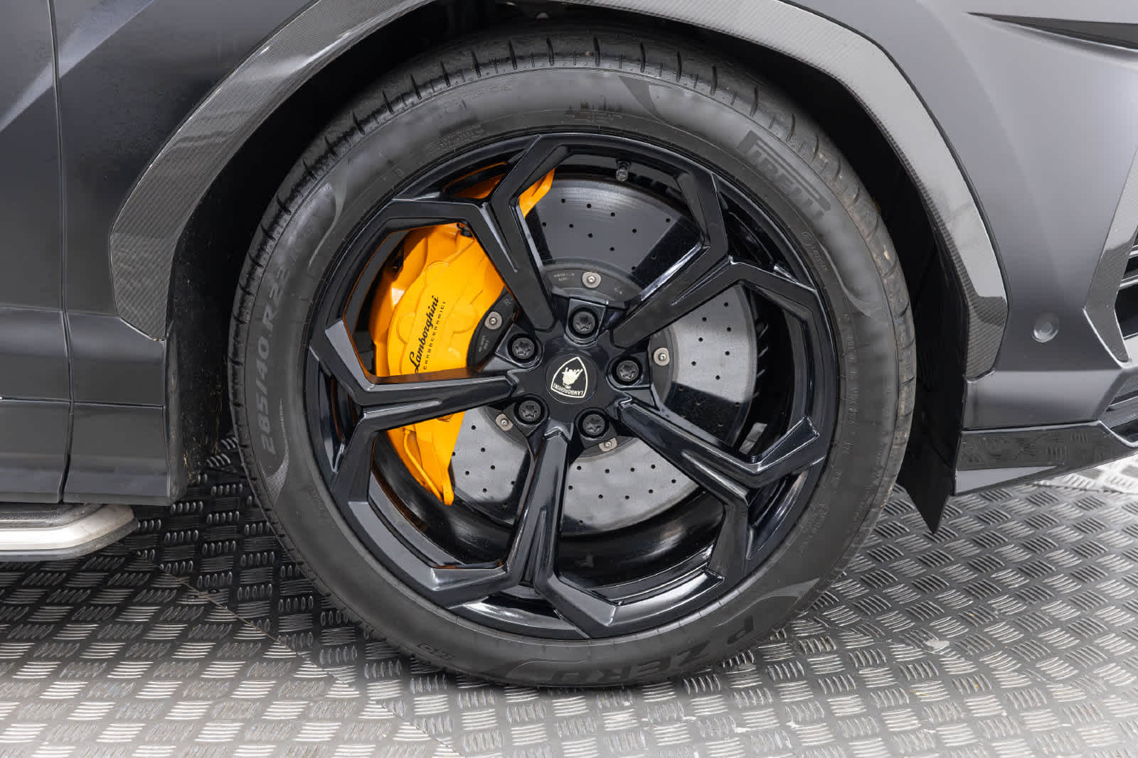 Lamborghini Urus AWD 2021