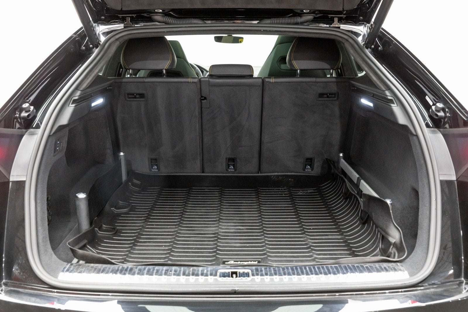 2022 Lamborghini Urus AWD