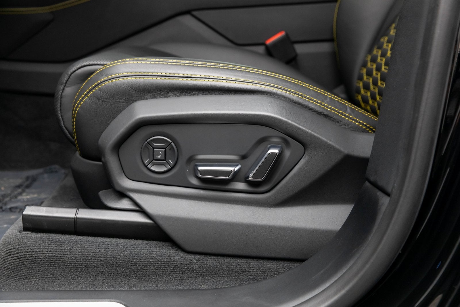 2022 Lamborghini Urus AWD