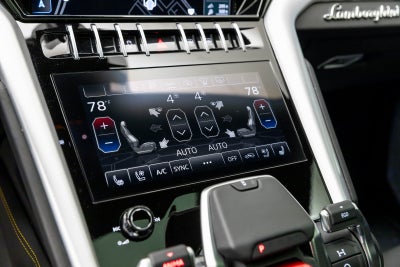 2022 Lamborghini Urus AWD