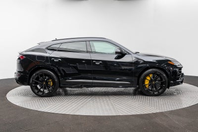 2022 Lamborghini Urus AWD