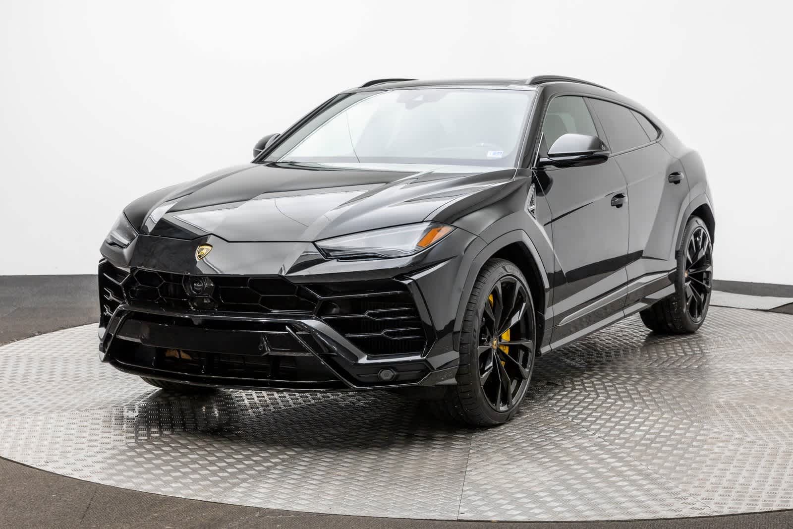 2022 Lamborghini Urus AWD
