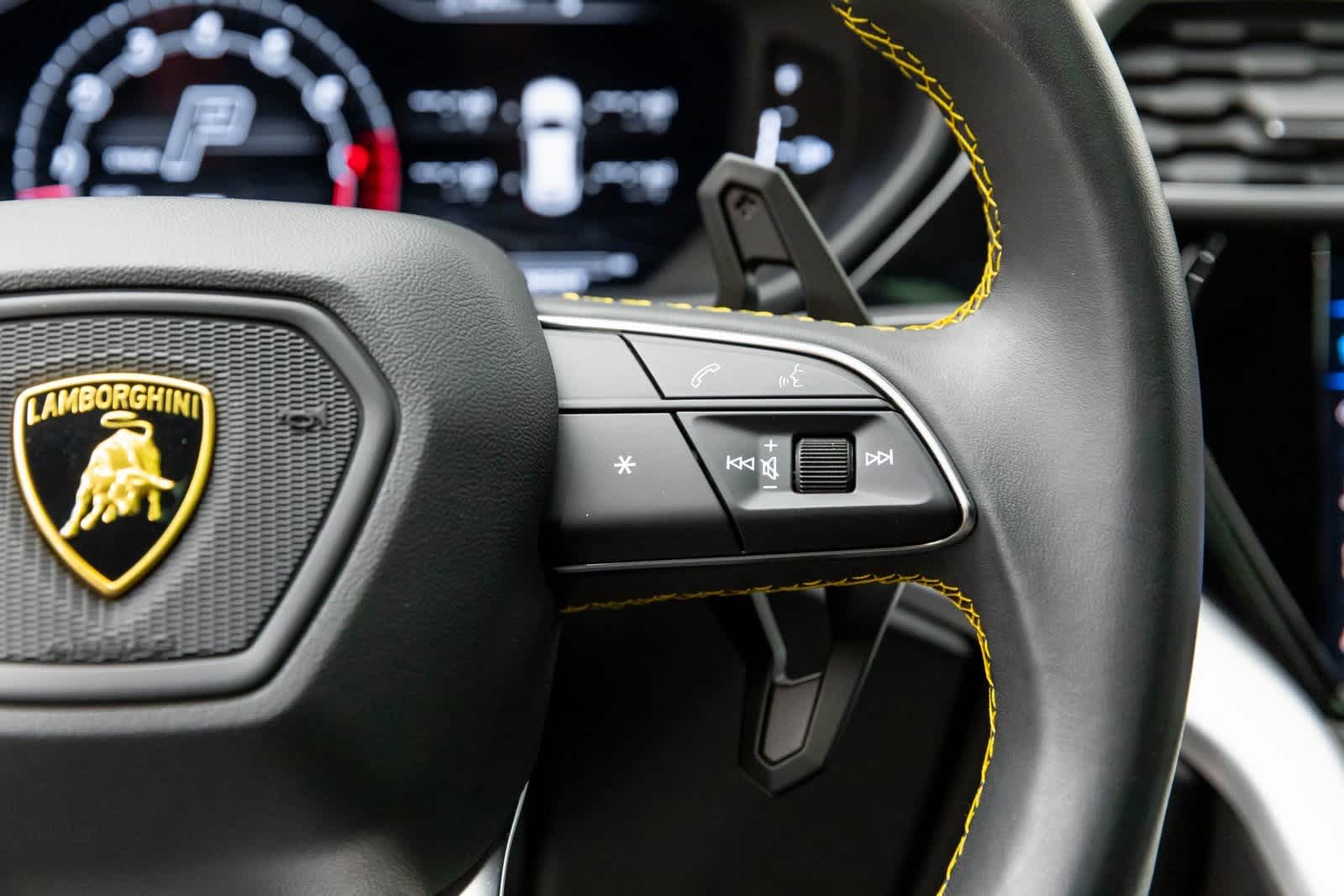 2022 Lamborghini Urus AWD