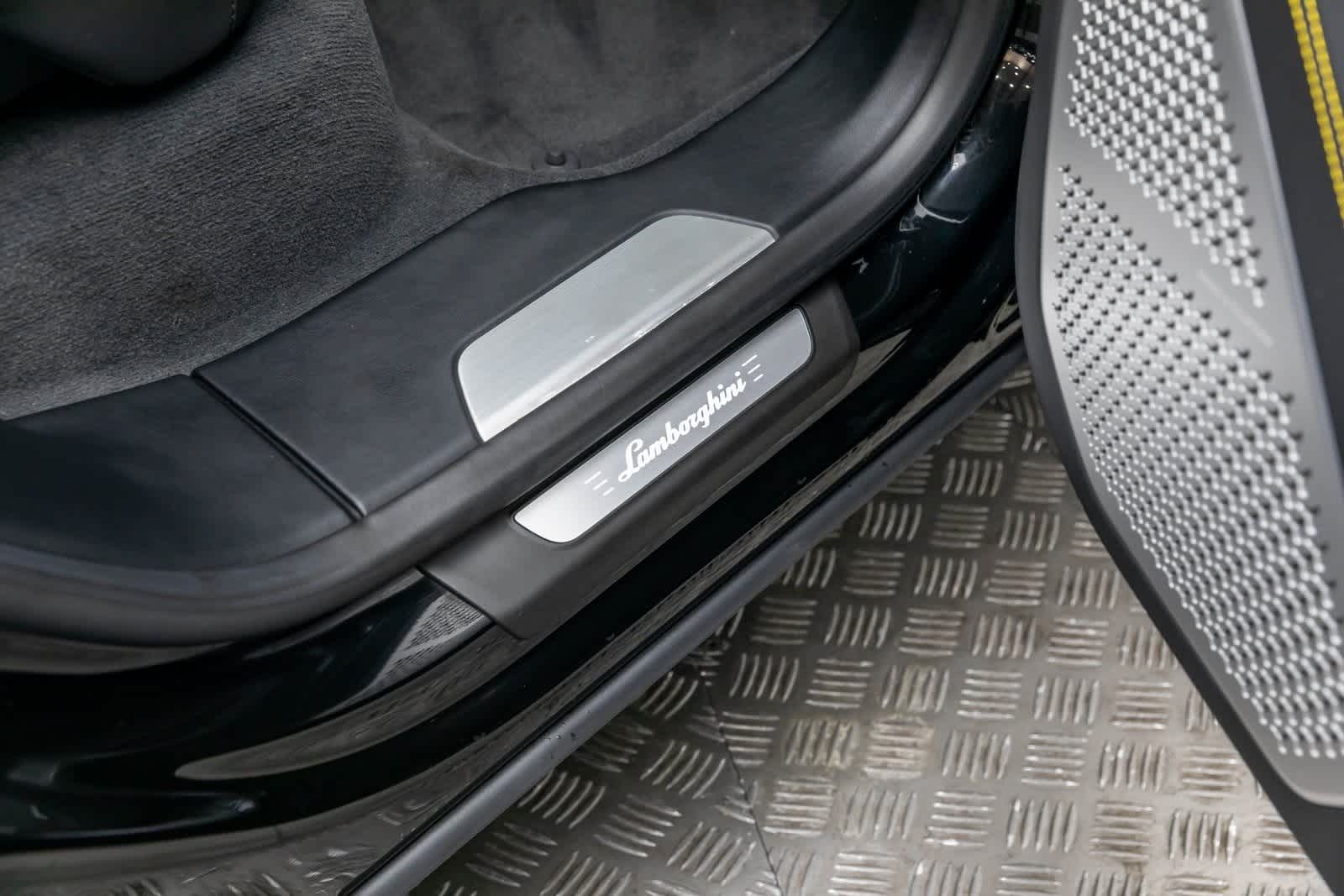 2022 Lamborghini Urus AWD