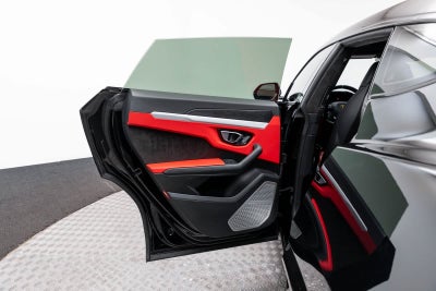 2022 Lamborghini Urus AWD