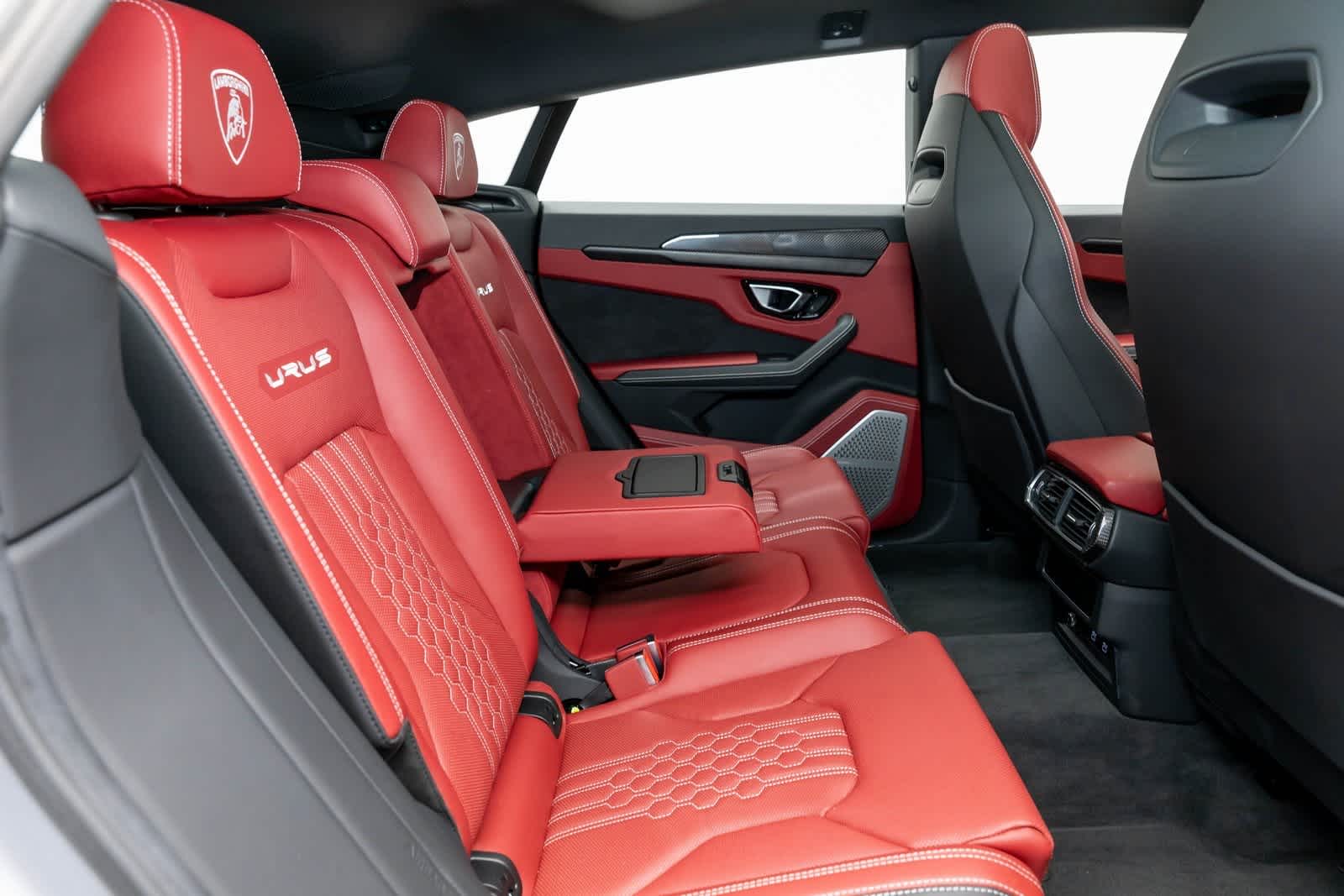 2023 Lamborghini Urus S