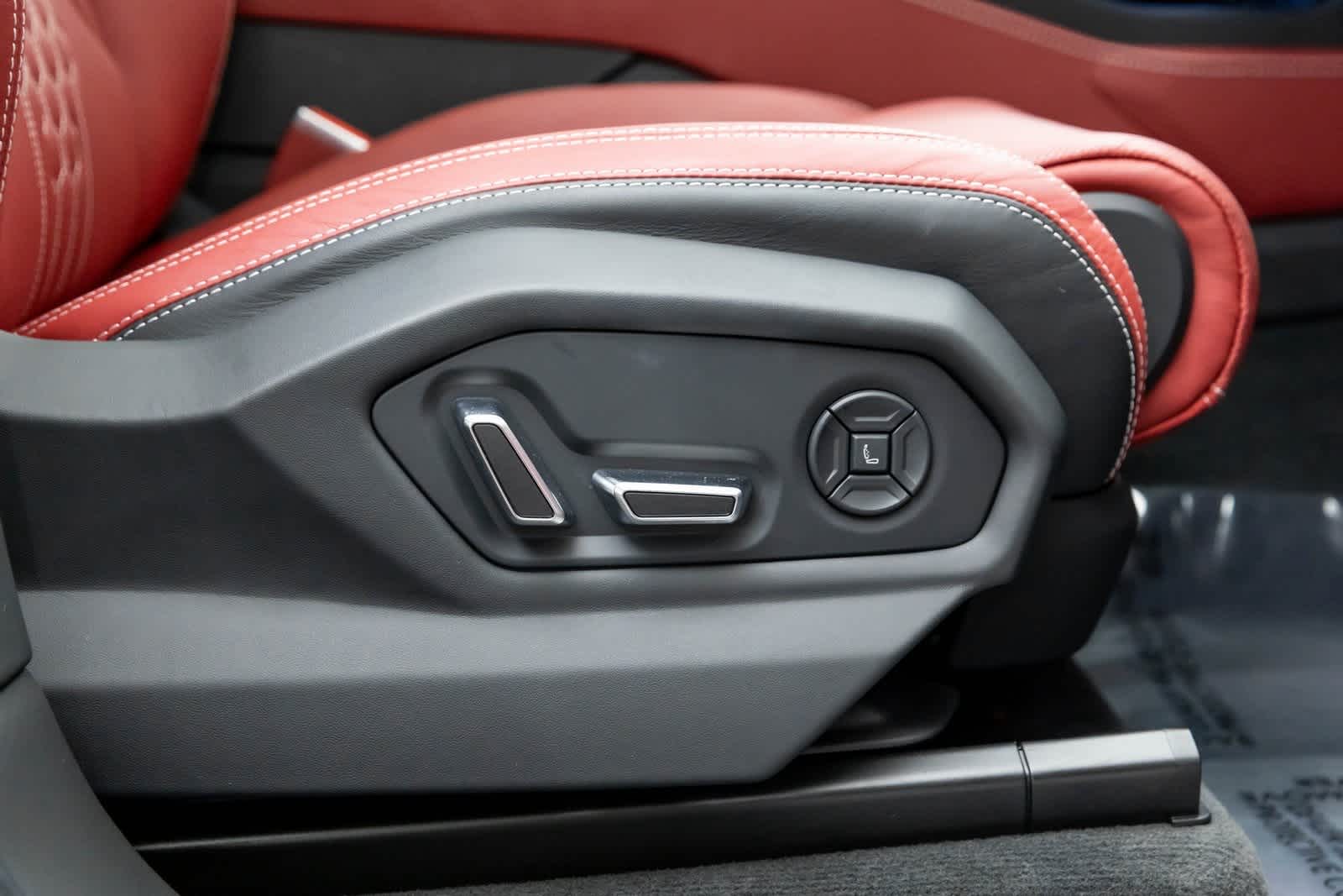 2023 Lamborghini Urus S