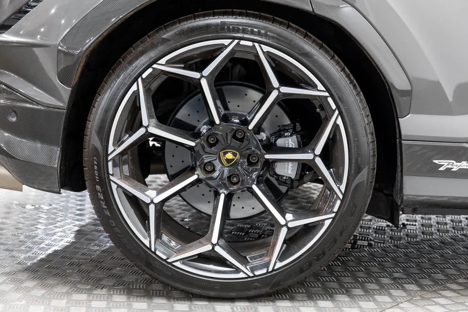 Lamborghini Urus Performante 2023