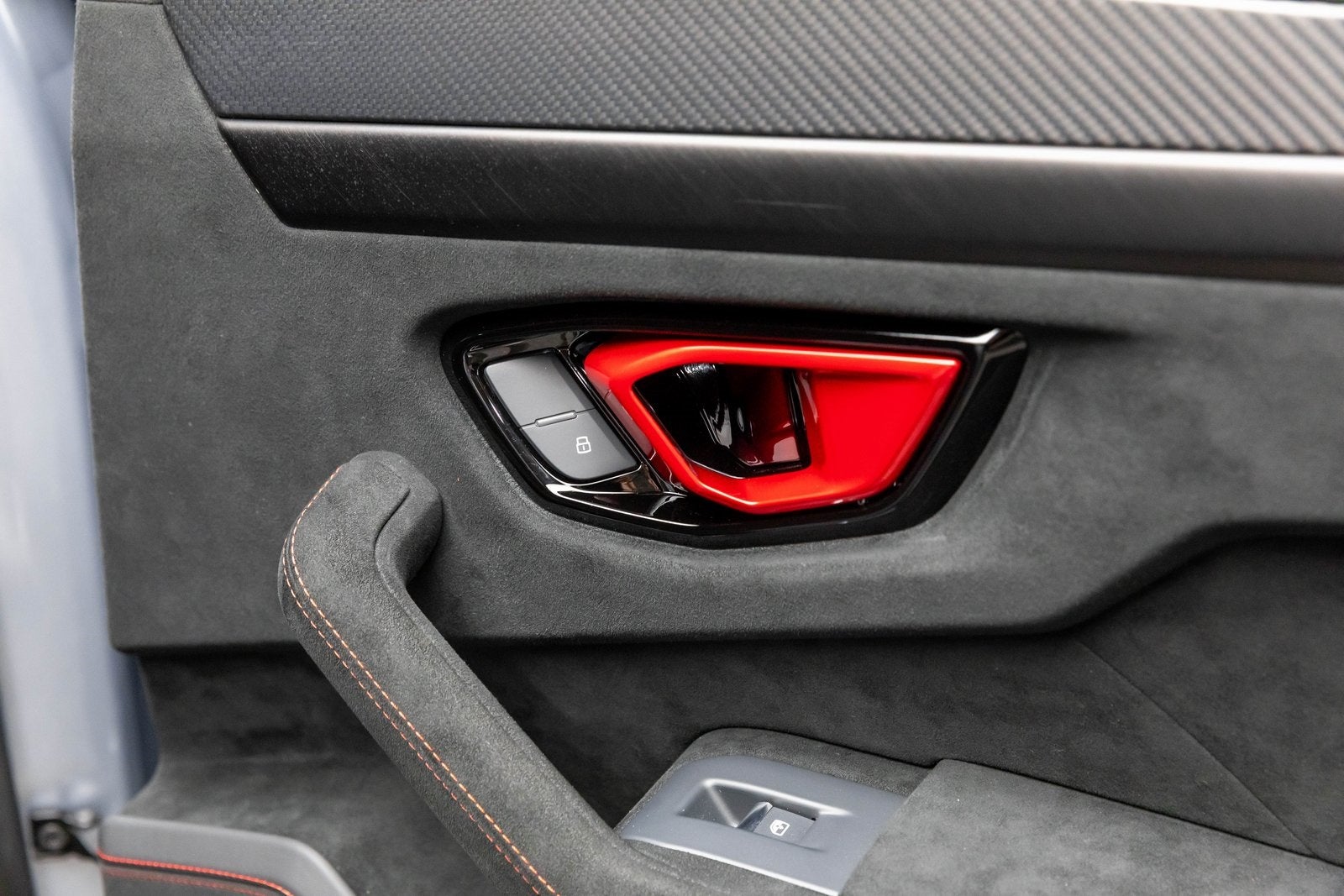 2024 Lamborghini Urus Performante