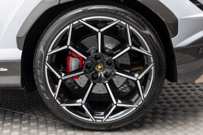 2024 Lamborghini Urus Performante