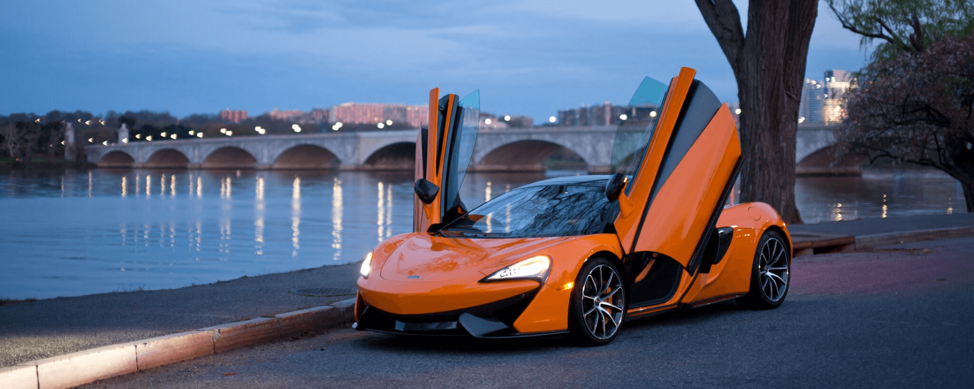 Explora Washington D.C. en tu McLaren 